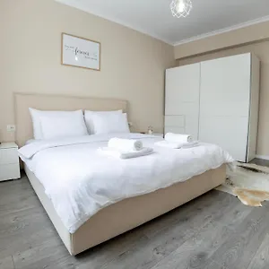 Cozy Flat Near Air Albania Stadium 1 Appartamento